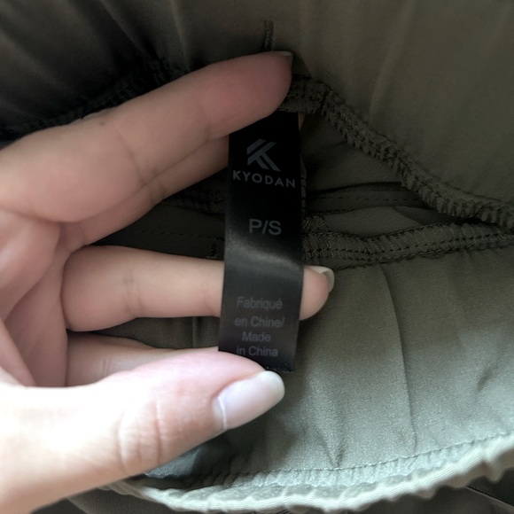 Closet Clean Out - Picture 4 of 4